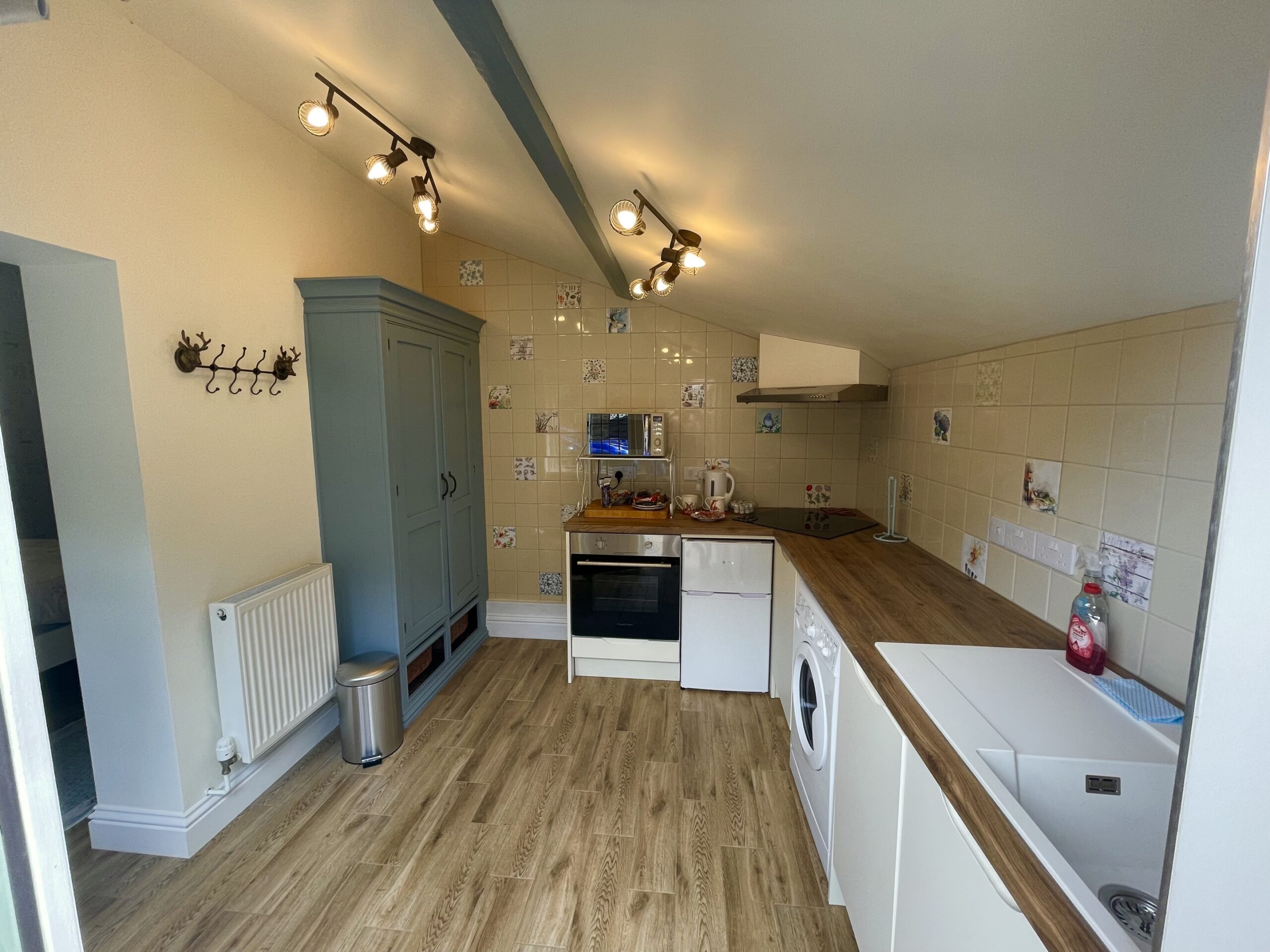 0A11D41F-1F6D-4D3A-95AA-113A220C253A